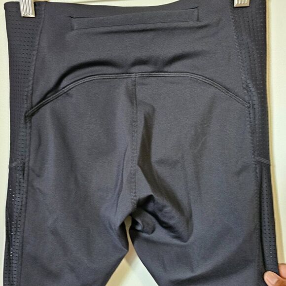 EUC LIKE NEW FABLETICS MOTION 365+ BY FABLETICS BLACK SOFT LEGGINGS SIZE MEDIUM - Picture 6 of 15